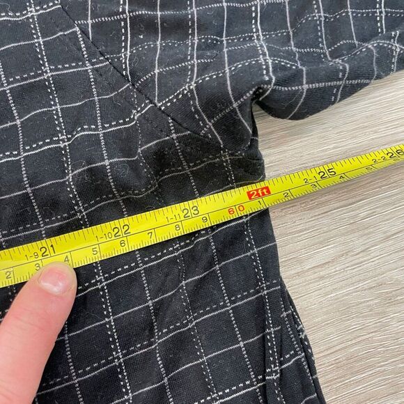 IZOD Black Gray Cotton Soft Cotton Two-Tone Stripe Polo - Picture 5 of 6